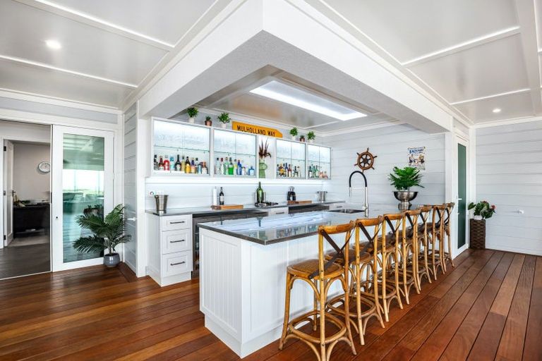 Photo of property in 87 Rutherford Drive, Waikanae Beach, Waikanae, 5036