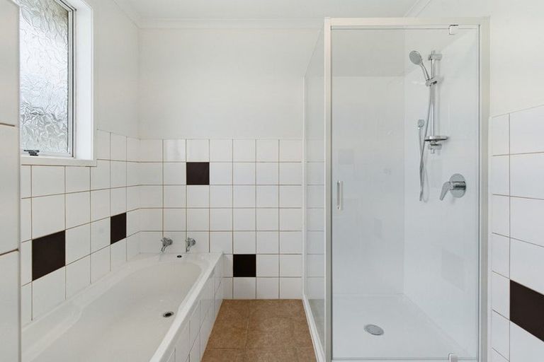 Photo of property in 36 Gloucester Road, Mount Maunganui, 3116