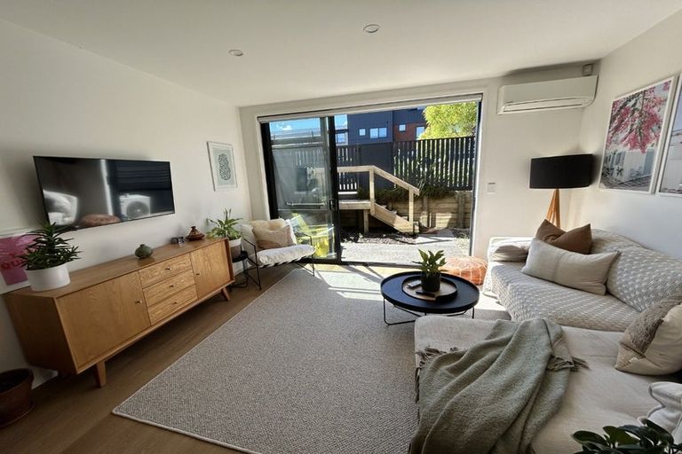 Photo of property in 7 Kotuitui Street, Manukau, Auckland, 2104