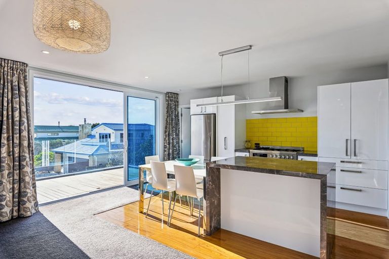 Photo of property in 156 Field Way, Waikanae Beach, Waikanae, 5036