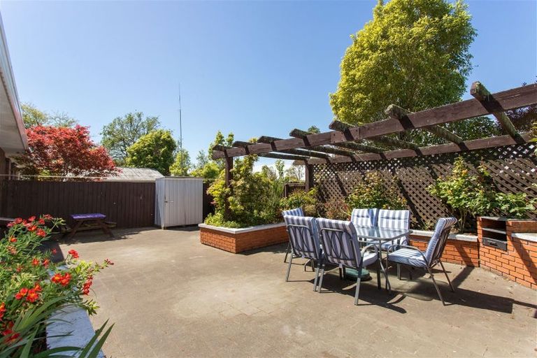Photo of property in 1/18 Rembrandt Place, Burnside, Christchurch, 8053