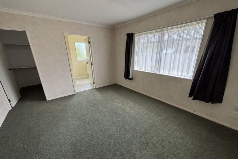 Photo of property in 8 Lancewood Lane, Roslyn, Palmerston North, 4414