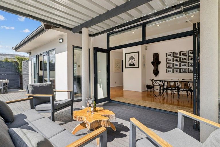 Photo of property in 5 Caversham Drive, Torbay, Auckland, 0630