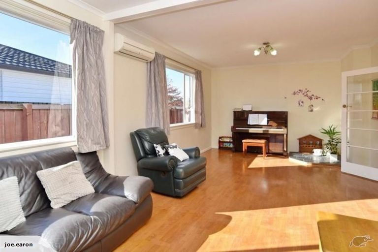 Photo of property in 213 Main North Road, Redwood, Christchurch, 8051