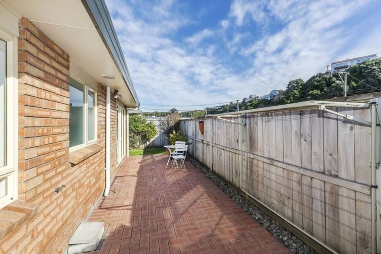 Photo of property in Miramar Villas, 16/3 Byron Street, Miramar, Wellington, 6022