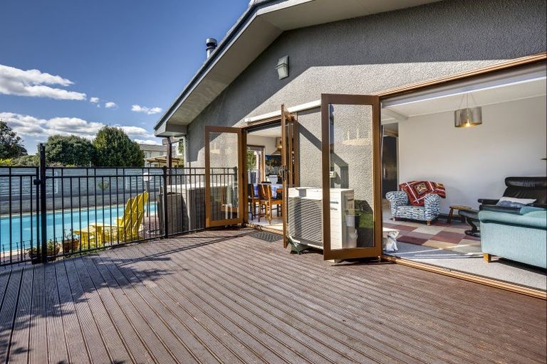 Photo of property in 54 Le Quesne Road, Bay View, Napier, 4104