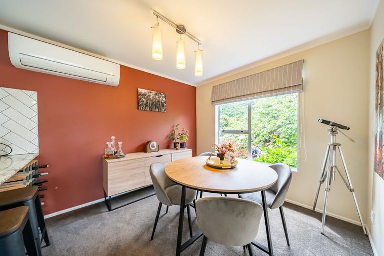 Photo of property in 36 Larchmont Grove, Totara Park, Upper Hutt, 5018