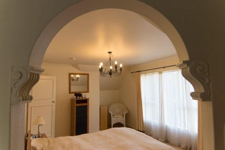 Photo of property in 1 Churton Drive, Churton Park, Wellington, 6037