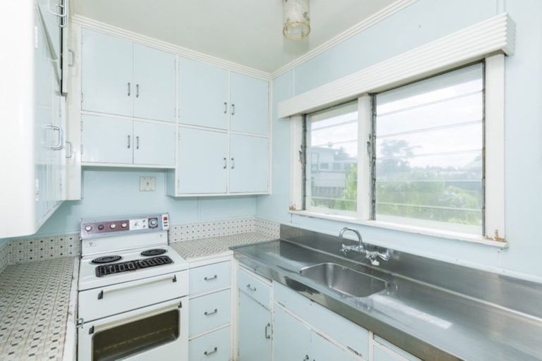 Photo of property in 215 Lytton Road, Elgin, Gisborne, 4010