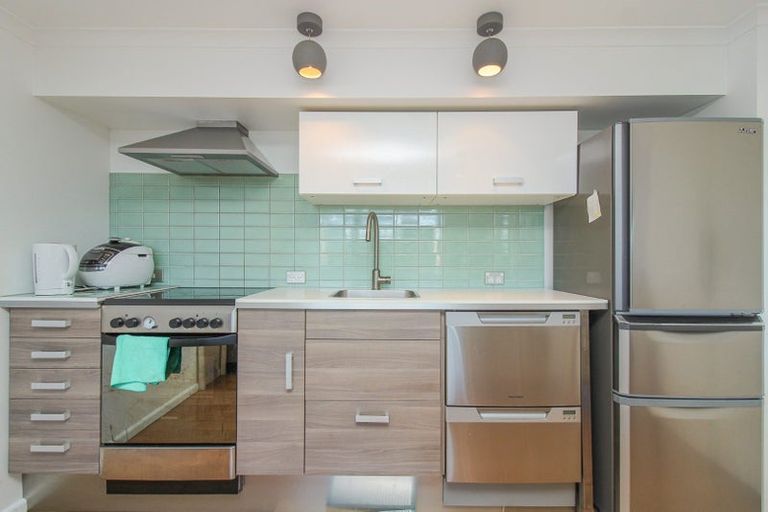 Photo of property in 46 Lohia Street, Khandallah, Wellington, 6035