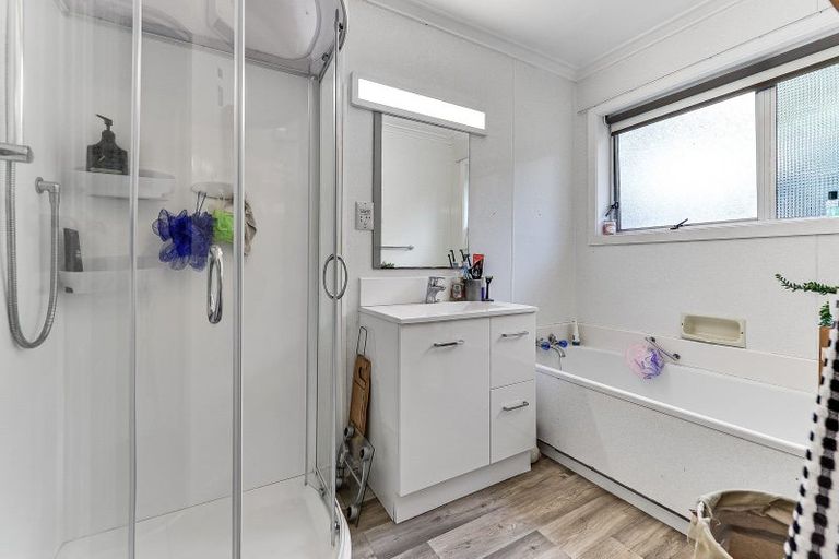 Photo of property in 3 Dillon Place, Hamilton East, Hamilton, 3216