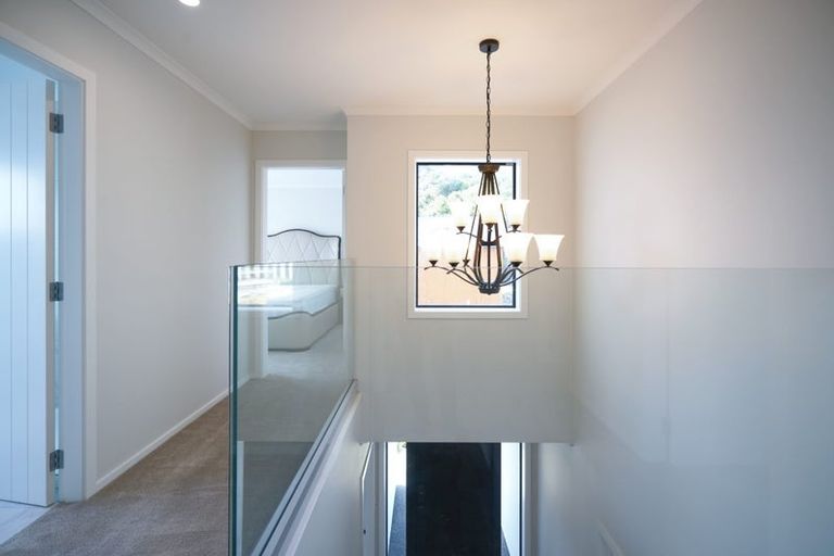 Photo of property in 18 Prestbury Grove, Churton Park, Wellington, 6037