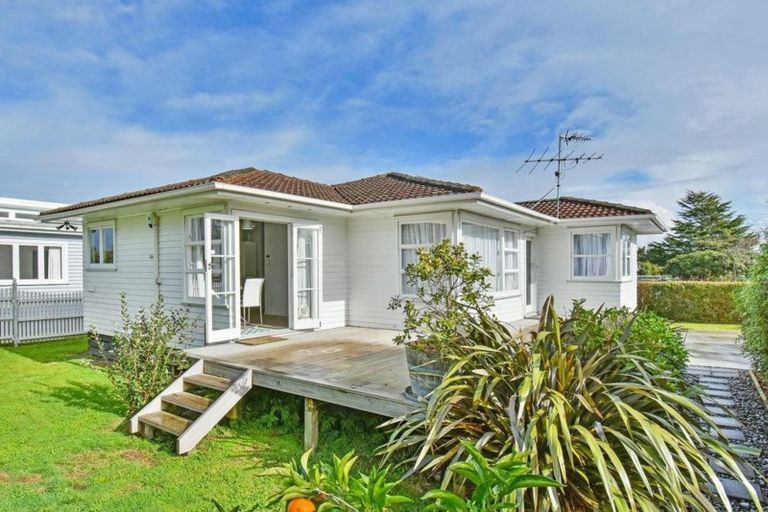 Photo of property in 38 Jupiter Street, Rosehill, Papakura, 2113