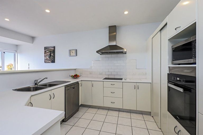 Photo of property in 132 Priestley Terrace, Bluff Hill, Napier, 4110
