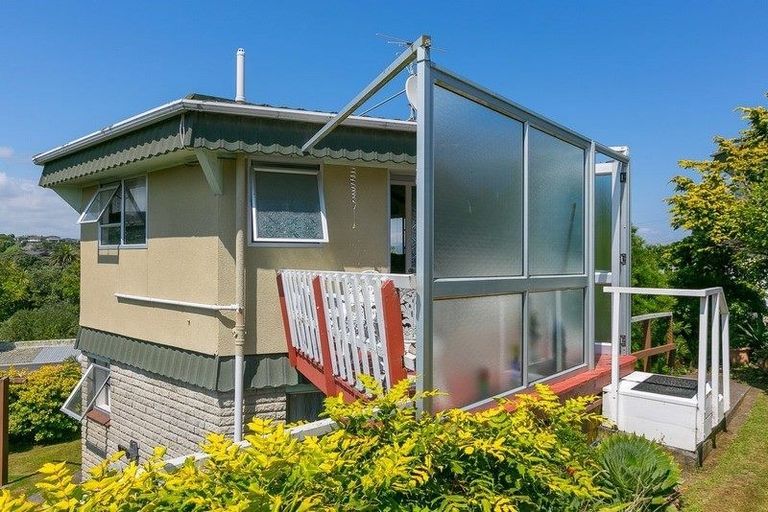 Photo of property in 1/4 Scott Street, Moturoa, New Plymouth, 4310