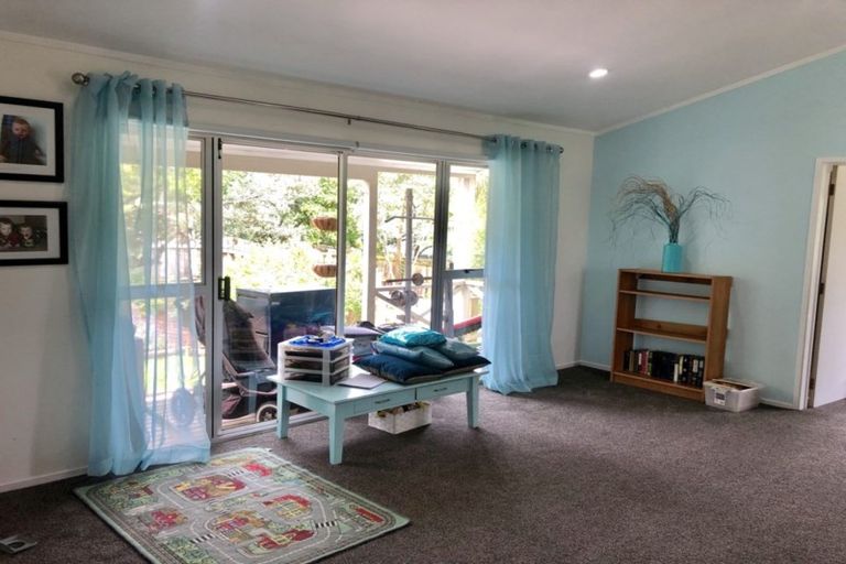 Photo of property in 78 Wirihana Road, Titirangi, Auckland, 0604