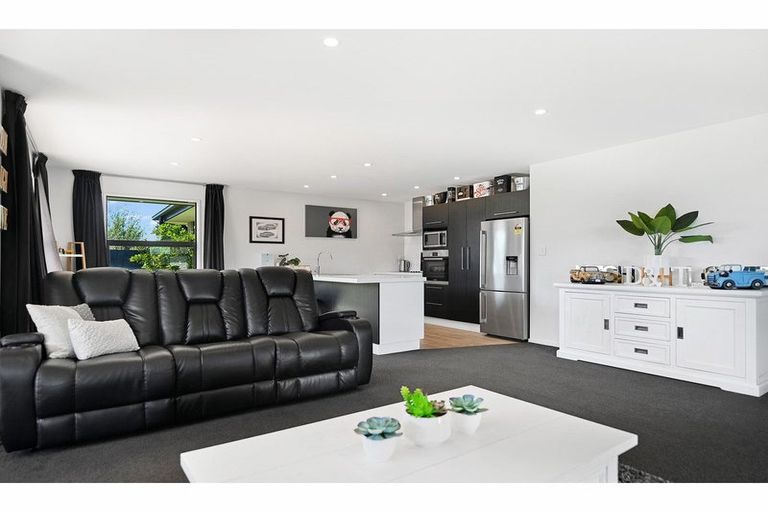 Photo of property in 32 Quartz Drive, Rolleston, 7614