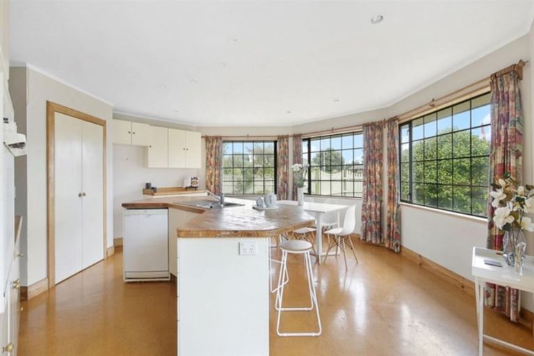 Photo of property in 36 Orlando Crescent, Waimairi Beach, Christchurch, 8083