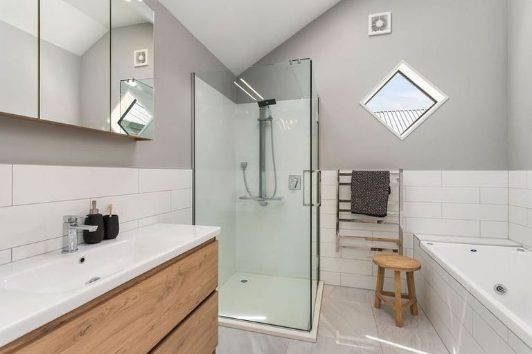 Photo of property in 89a Hawthorne Street, Strowan, Christchurch, 8052