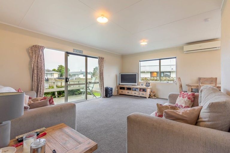 Photo of property in 9 Desmond Place, Bell Block, New Plymouth, 4312