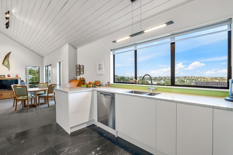 Photo of property in 28 Bellbird Rise, Murrays Bay, Auckland, 0630