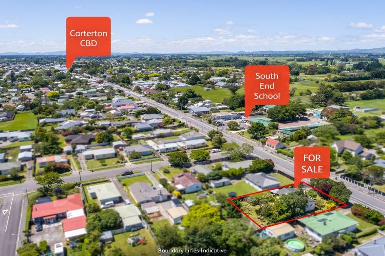 Photo of property in 286 High Street South, Carterton, 5713