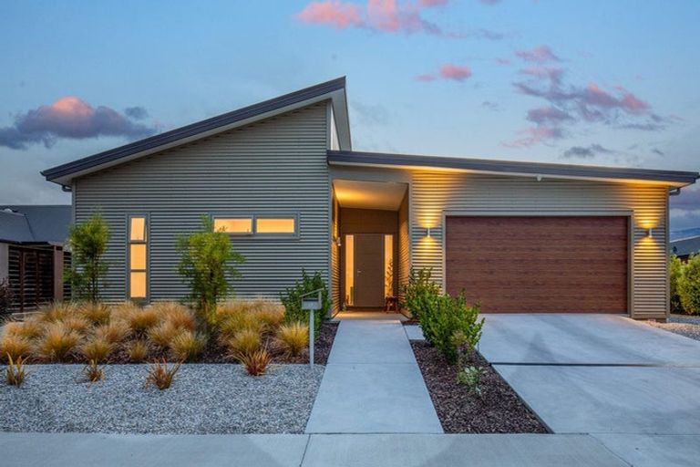 Photo of property in 37 Larch Crescent, Alexandra, 9320