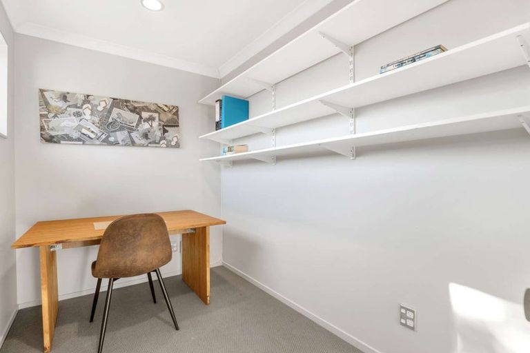 Photo of property in 100 Shakespeare Street, Leamington, Cambridge, 3432