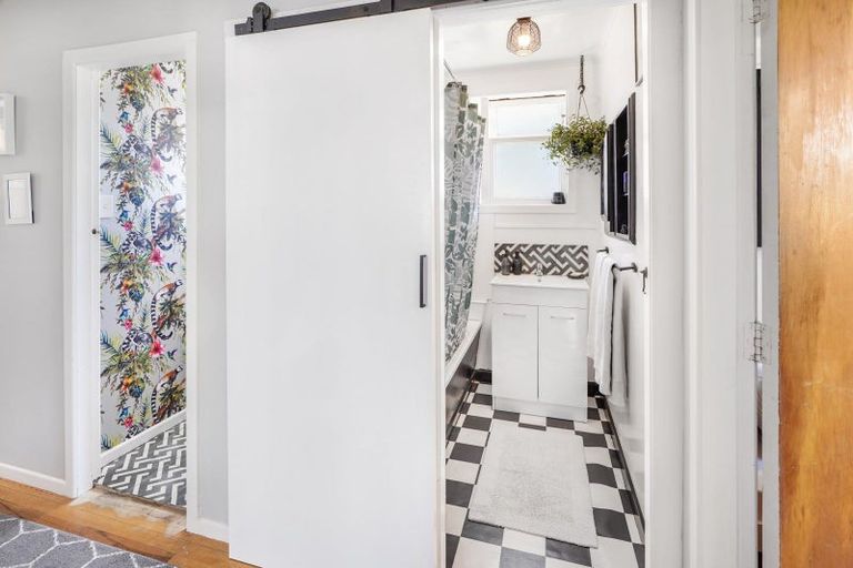 Photo of property in 13 Northolt Road, Fairview Downs, Hamilton, 3214