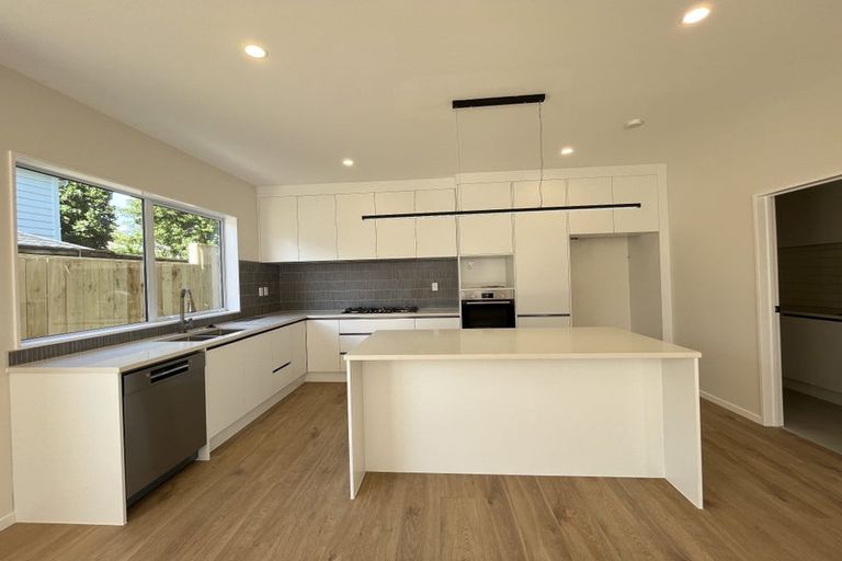 Photo of property in 82d Moore Street, Howick, Auckland, 2014