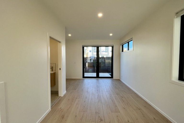 Photo of property in 3/21 Makomako Drive, Orewa, 0931