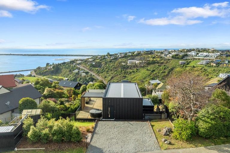 Photo of property in 3 Selleck Street, Mount Pleasant, Christchurch, 8081
