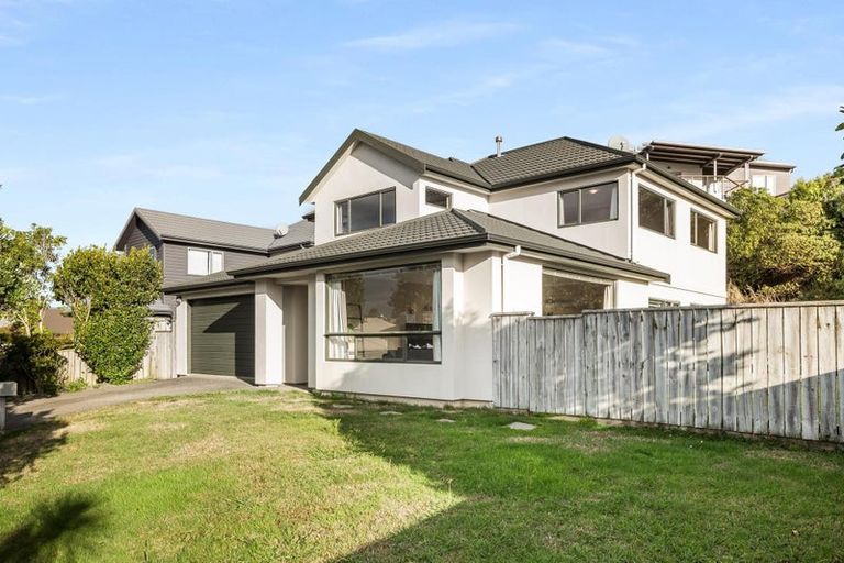 Photo of property in 9 Aspiring Terrace, Aotea, Porirua, 5024