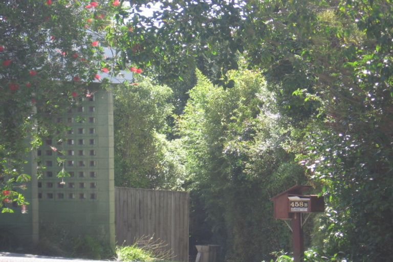 Photo of property in 1/458 Beach Road, Murrays Bay, Auckland, 0630