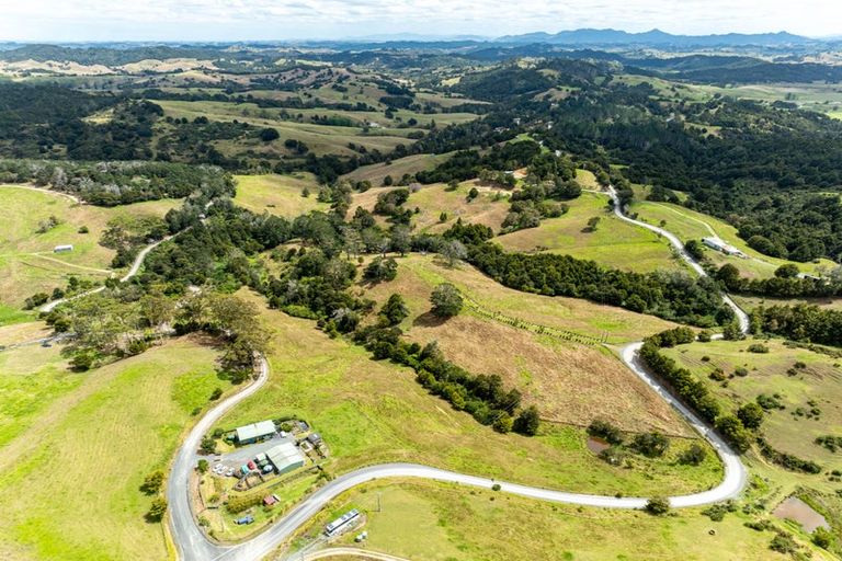 Photo of property in 135 Central Road, Mareretu, Maungaturoto, 0571