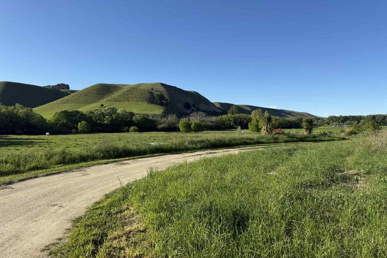 Photo of property in 633 Ardgour Road, Tarras, Cromwell, 9383