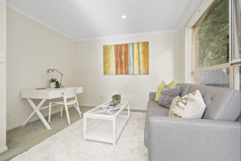 Photo of property in 25k Wellesley Road, Mangere Bridge, Auckland, 2022