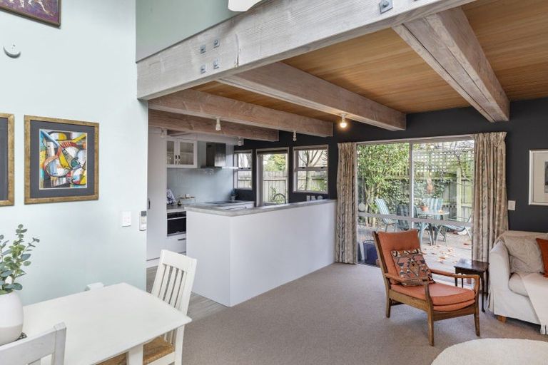 Photo of property in 2/18 Darvel Street, Riccarton, Christchurch, 8011