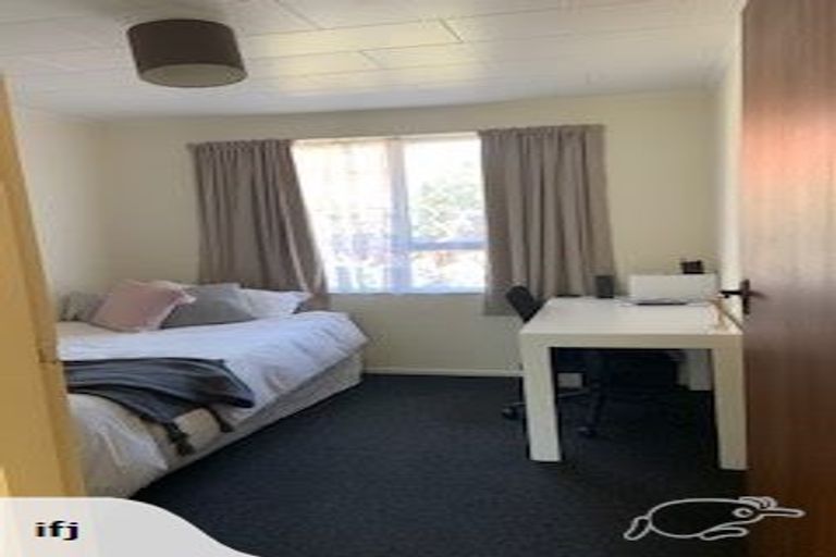 Photo of property in 2/156 Knights Road, Hutt Central, Lower Hutt, 5011