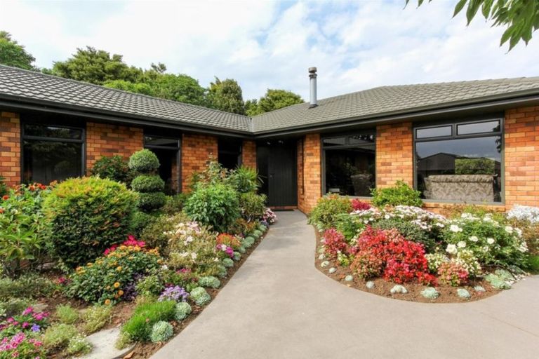 Photo of property in 12 Manuka Place, Whalers Gate, New Plymouth, 4310
