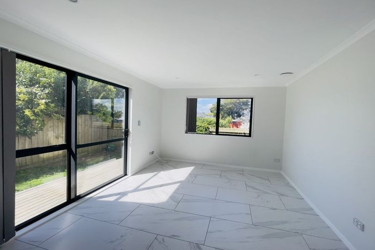 Photo of property in 32b Edinburgh Avenue, Rosehill, Papakura, 2113