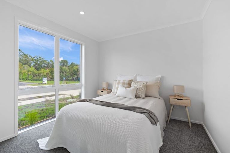 Photo of property in 32 Glenbervie Drive, Glenbervie, 0173