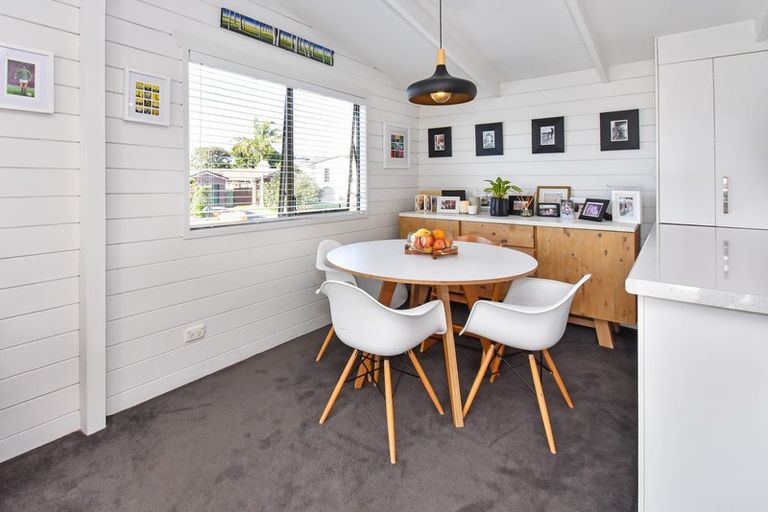 Photo of property in 1/3 Hoylake Place, Wattle Downs, Auckland, 2103