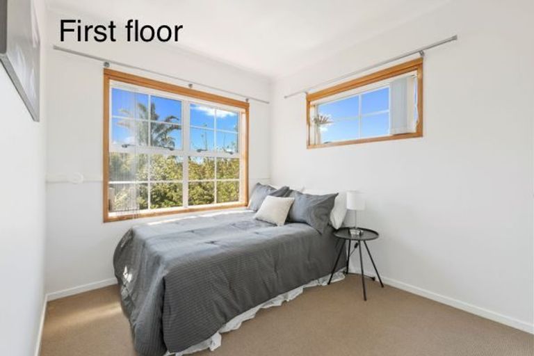 Photo of property in 1/17 Sartors Avenue, Northcross, Auckland, 0630