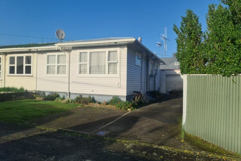 Photo of property in 14 Linley Place, Levin, 5510
