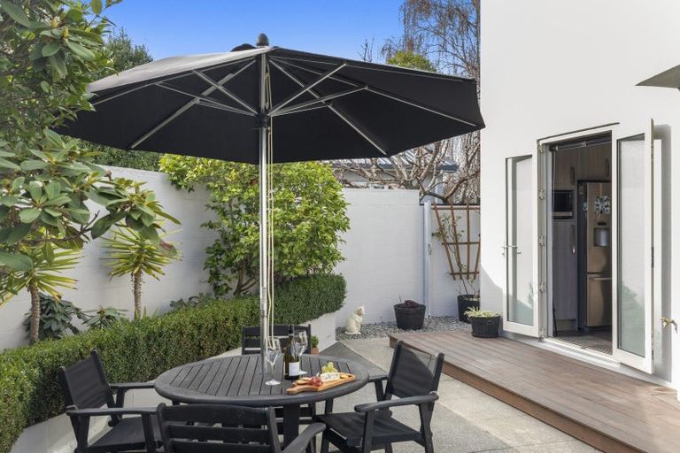 Photo of property in 28 Mayfair Street, Riccarton, Christchurch, 8011