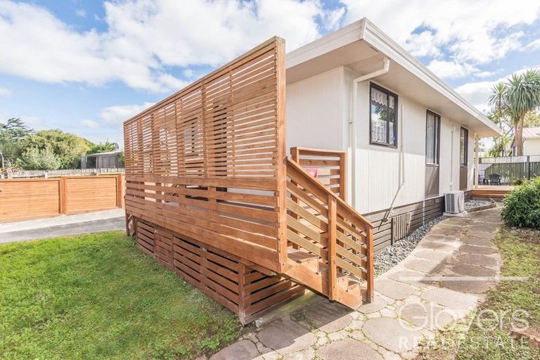 Photo of property in 1 Ireland Place, Ranui, Auckland, 0612