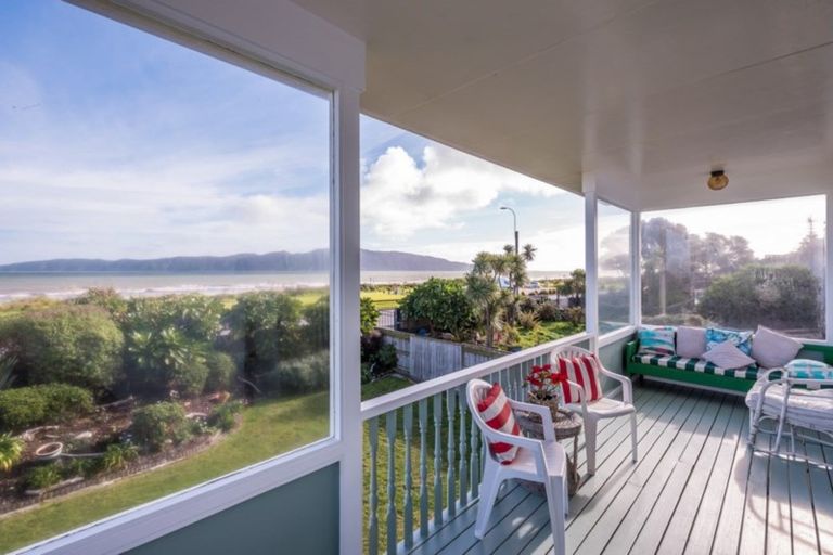Photo of property in 65 Marine Parade, Paraparaumu Beach, Paraparaumu, 5032