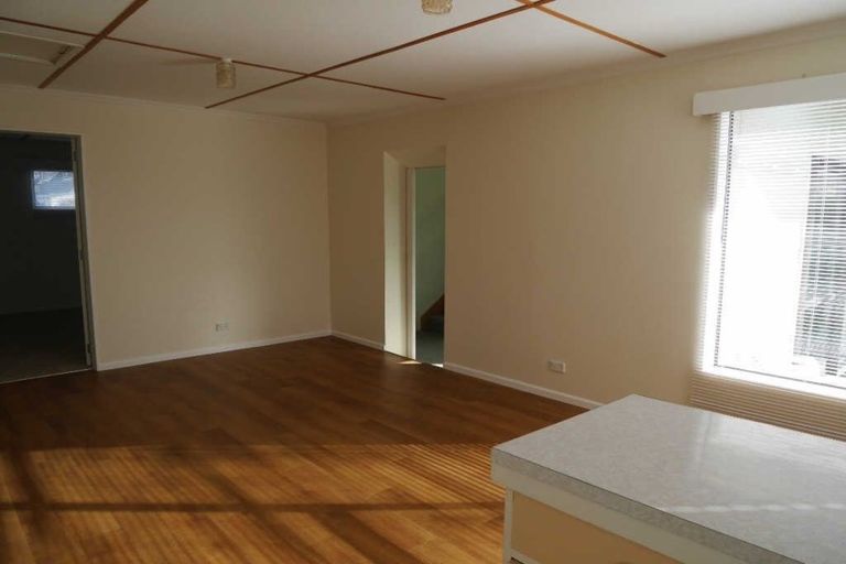 Photo of property in 13 Reeves Street, Waikanae Beach, Waikanae, 5036