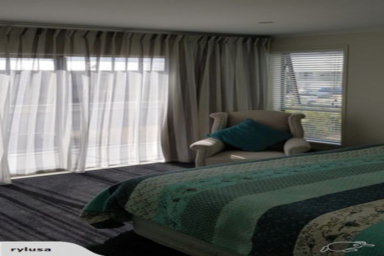 Photo of property in 68 Bream Bay Drive, Ruakaka, 0116